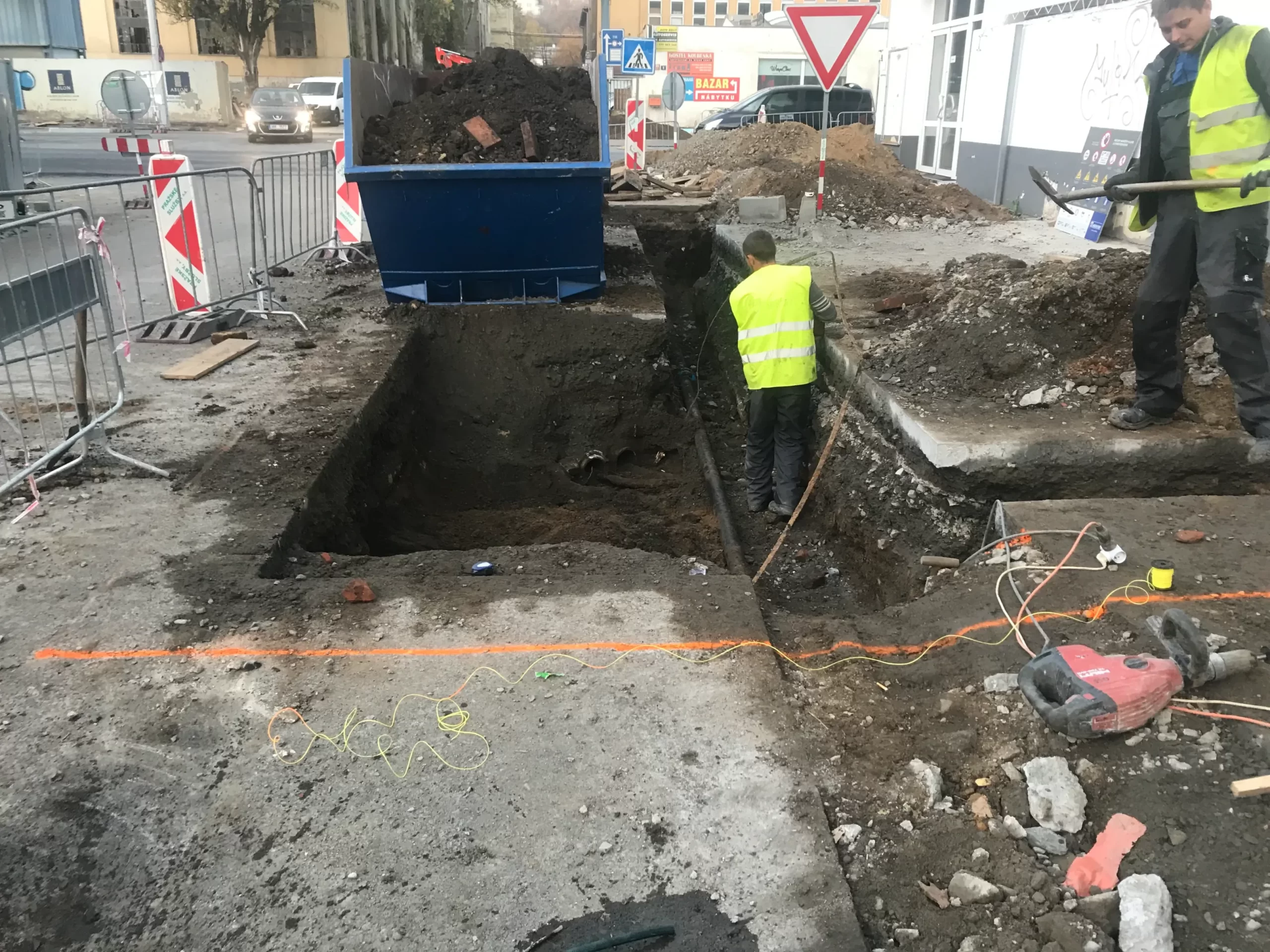 Zemní a výkopové práce Construction Taurus Praha Kladno (5)
