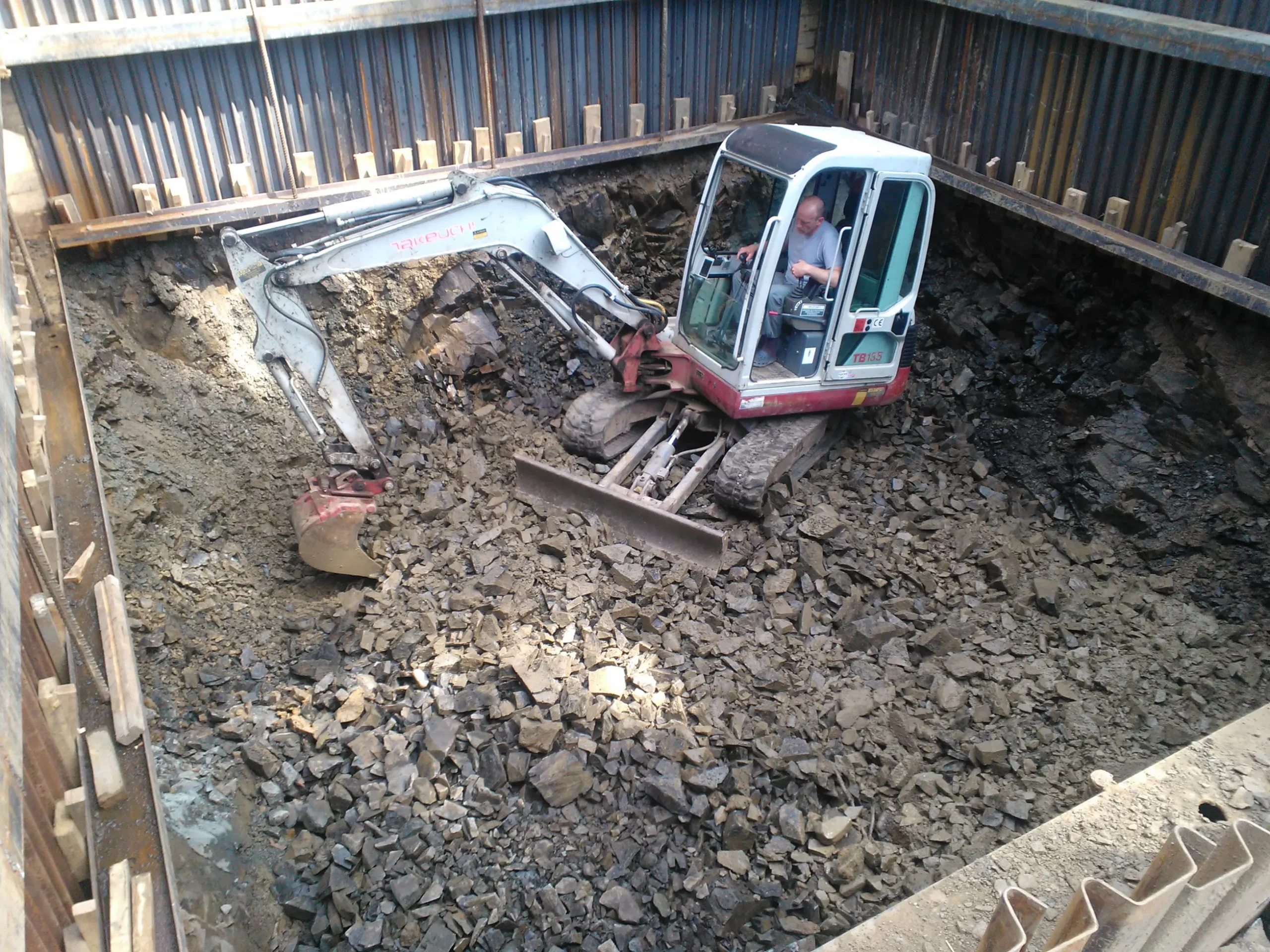 Zemní a výkopové práce Construction Taurus Praha Kladno (7)